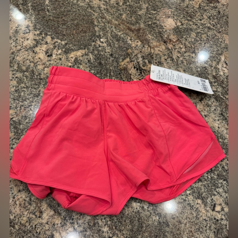 Lululemon hotty hot shorts 2.5in